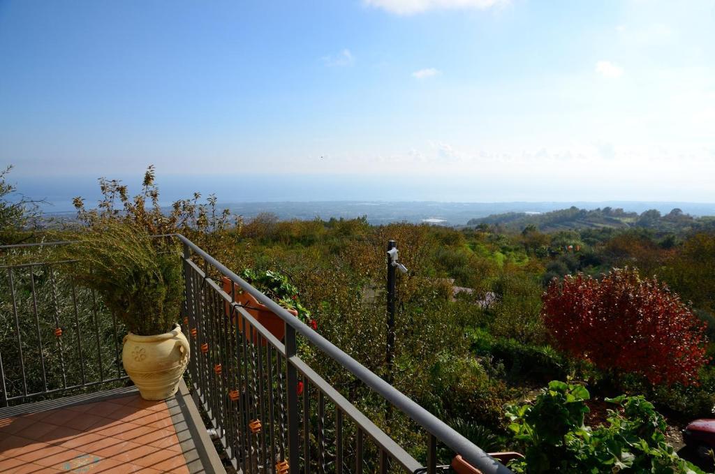 Dimora Dell'etna Bed & Breakfast