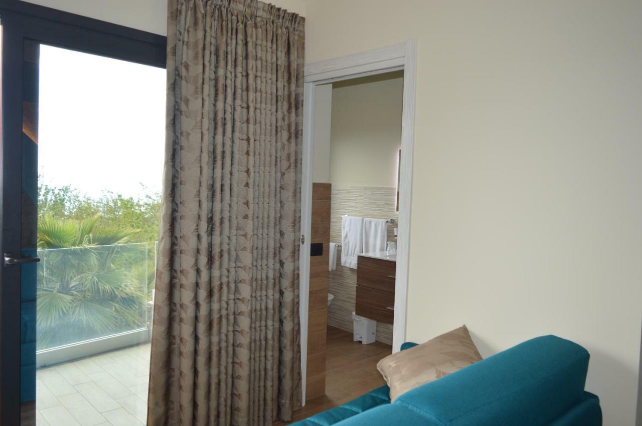 Dimora Dell'etna Bed & Breakfast 3*