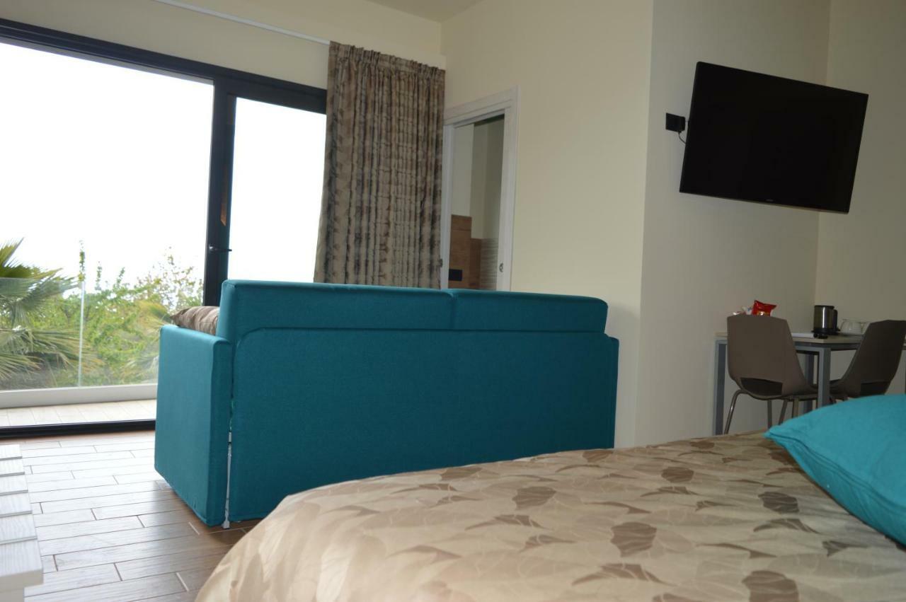 Dimora Dell'etna Bed & Breakfast 3*